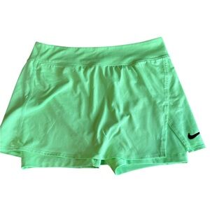 Nike Dri Fit Women’s Neon Green Skort Slim Fit Size Medium